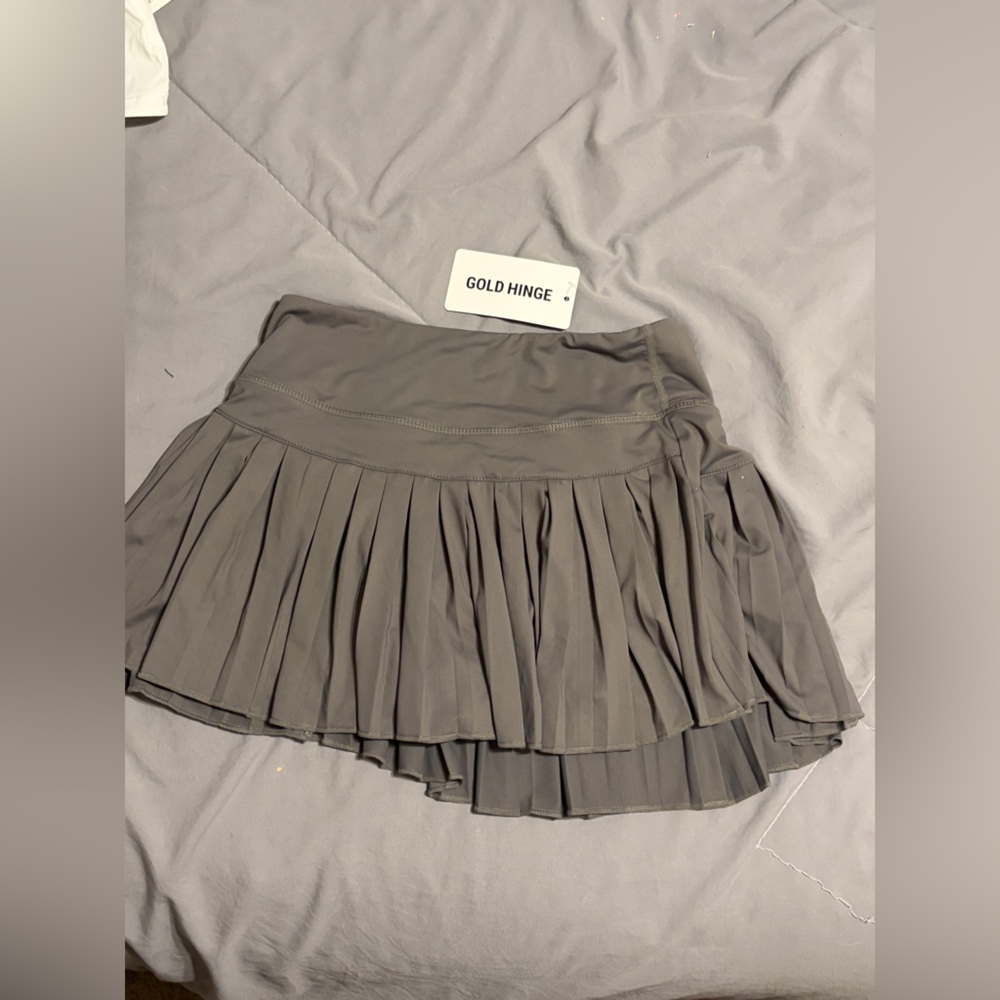 NWT // Gold Hinge Slate Gray Pleated Tennis Skirt